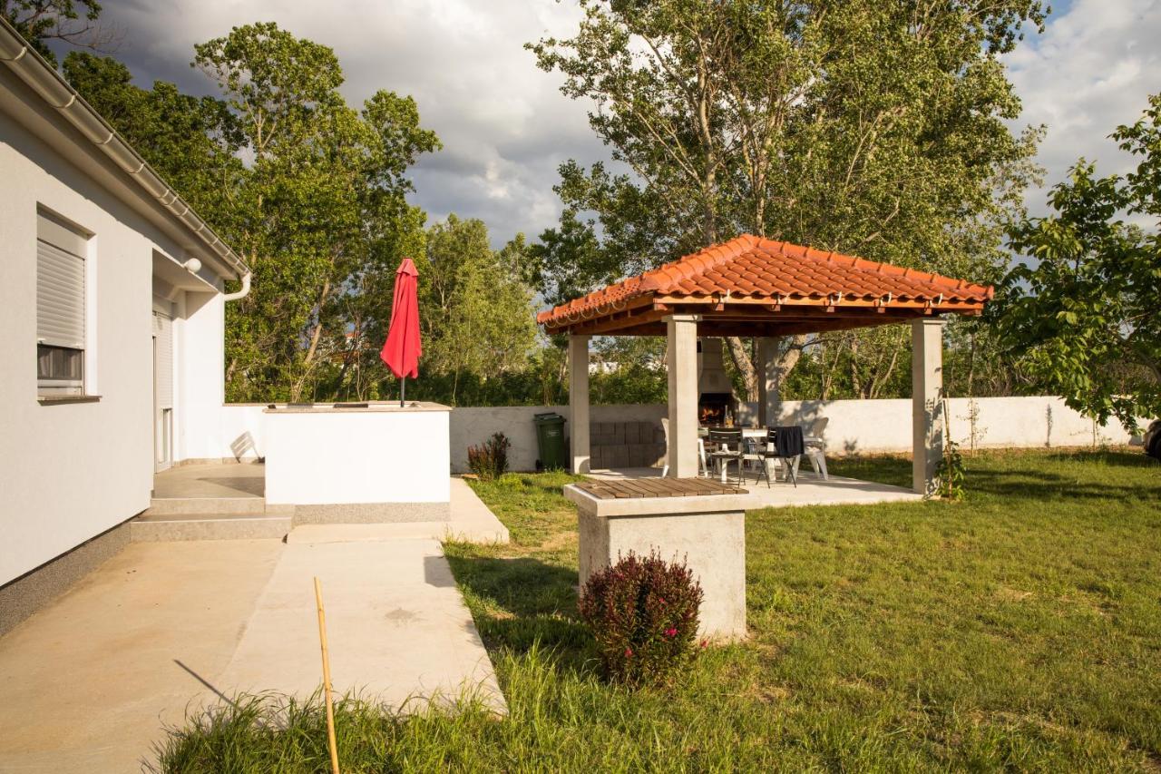 Holiday Home Visnja Nin Exterior photo